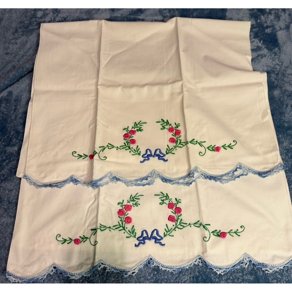 Vintage Hand-Embroidered Cotton Pillowcases Crochet Scalloped Edge Roses S/2
